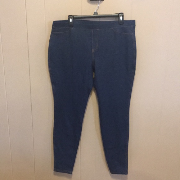 NWT Women's Jeggings - Picture 1 of 3